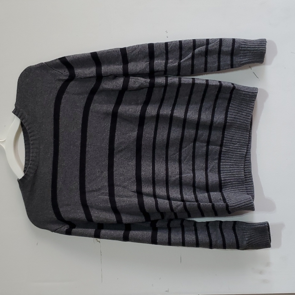 Gap boys sweater